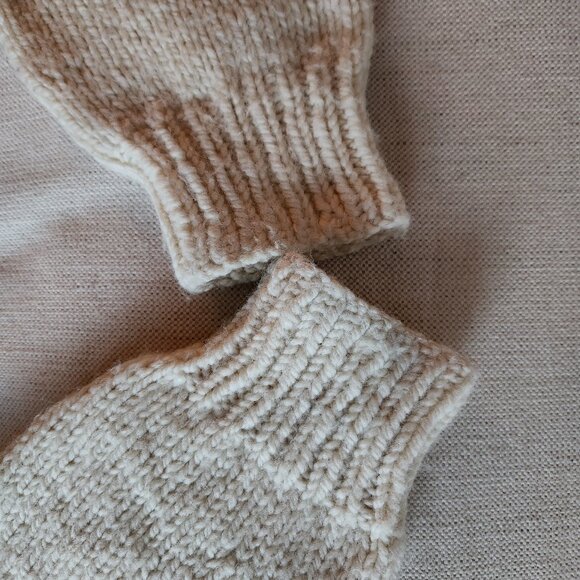 Unworn Handmade Fair Isle Sweater in Soft Ivory with Blue-Green Pattern – Sz M - Picture 4 of 4